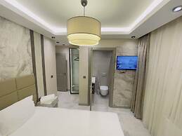 Aymira Suites