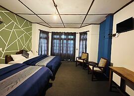Royal Mount Hotel