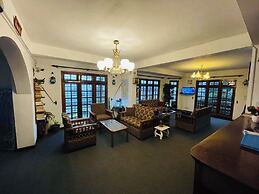 Royal Mount Hotel