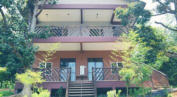 The Acacia Retreat