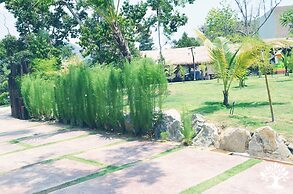 The Acacia Retreat