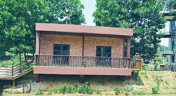 The Acacia Retreat