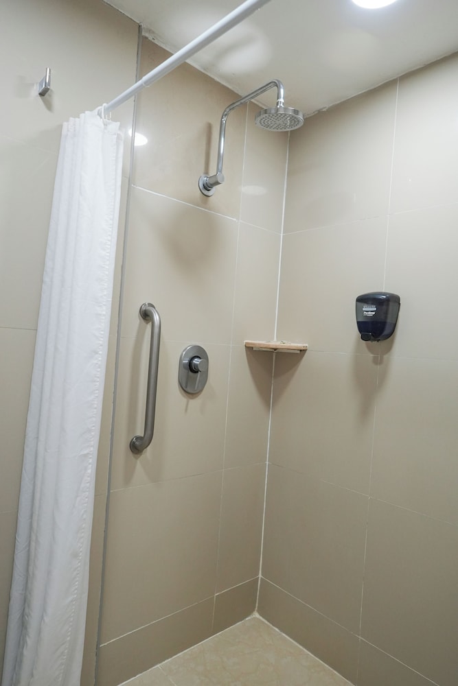 Days Inn by Wyndham Minatitlan
