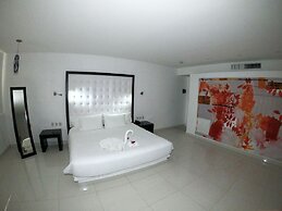 In Fashion Hotel & Spa