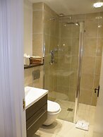 Hatherley Manor Hotel & Spa