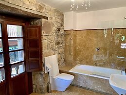 Akla Hotel Suites Valles Pasiegos