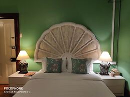 Bourke Apartments