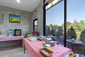 White Knot Khao Yai