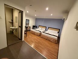 Royal Queenspark Hotel