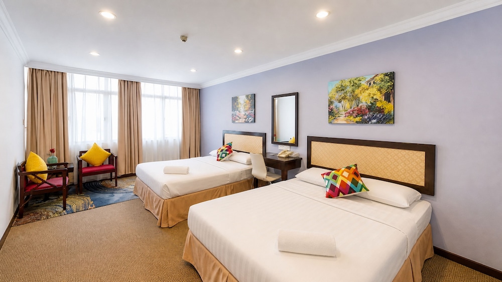 Royal Queenspark Hotel