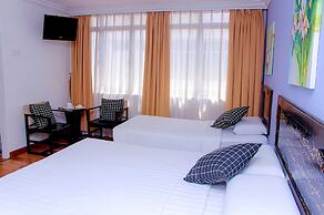 Royal Queenspark Hotel