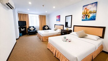 Royal Queenspark Hotel