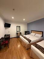 Royal Queenspark Hotel