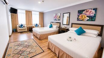 Royal Queenspark Hotel