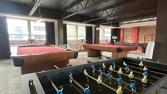 Hotel Black