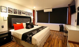 Hotel Black