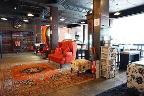 Hotel Black