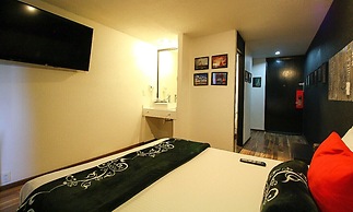Hotel Black