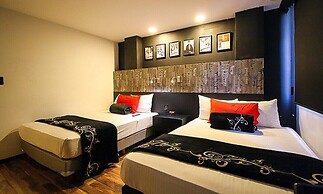 Hotel Black