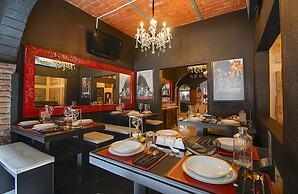 Hotel Black
