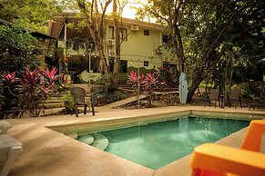 Casa Pura Vida Surf Hostel