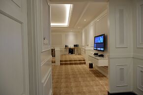 The Grantage Hotel & Sky Lounge