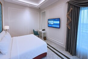 The Grantage Hotel & Sky Lounge