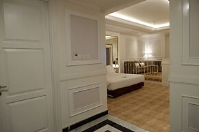The Grantage Hotel & Sky Lounge