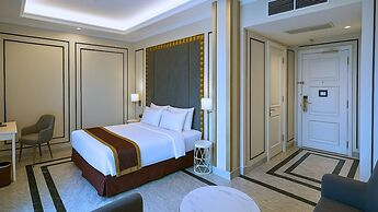 The Grantage Hotel & Sky Lounge