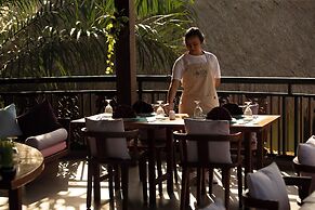 Honai Resort