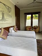 Solo Villas and Retreat