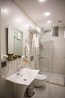 Bonne Sante Hotel