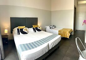 Floor 6 Boutique Rooms by DOT Suites
