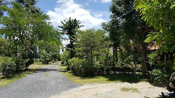 Happy Resort