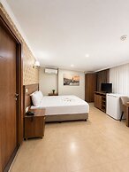 Hotel Real Life