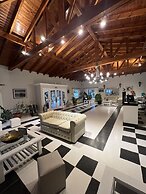 Hotel Garden House