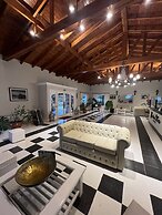 Hotel Garden House