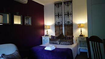 Cunningham Cottage Guest House