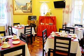 Hostal Almenas
