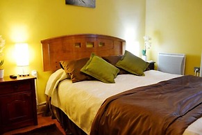 Hostal Almenas