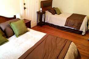 Hostal Almenas