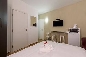 Beach View Apartments And Studio