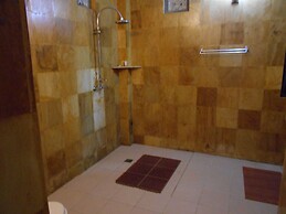 Shangrilah Villas