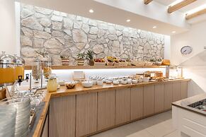 Spiros Hotel