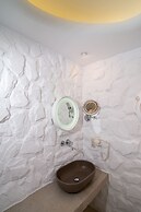 Spiros Hotel