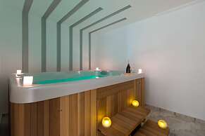 Spiros Hotel