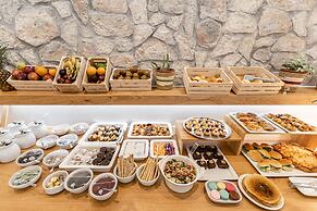 Spiros Hotel
