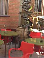 Tonito Hotel