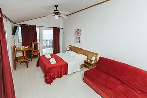 Happy Days Hotel Christina