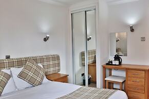 Loch Long Hotel